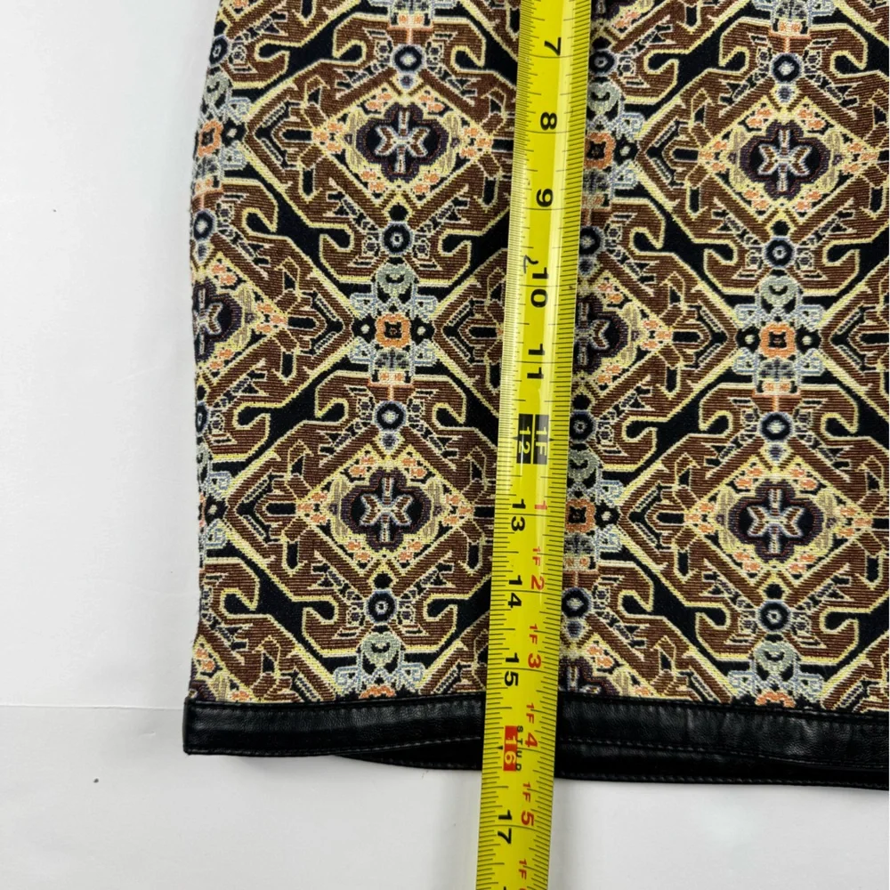Express Black and Brown Patterned min skirt size 8